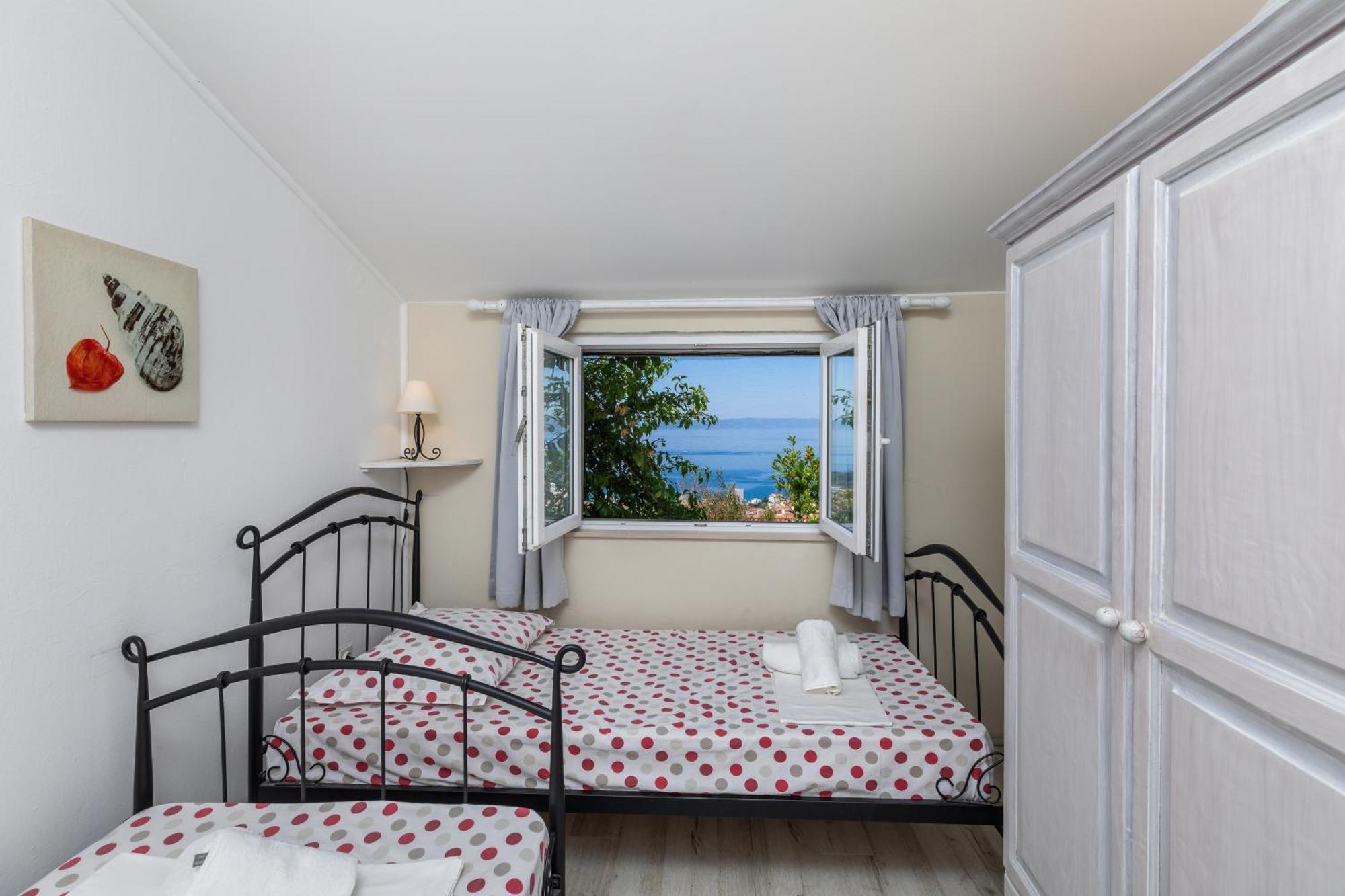 Ferienhaus Family Friendly House With A Swimming Pool - 23571 Makarska
