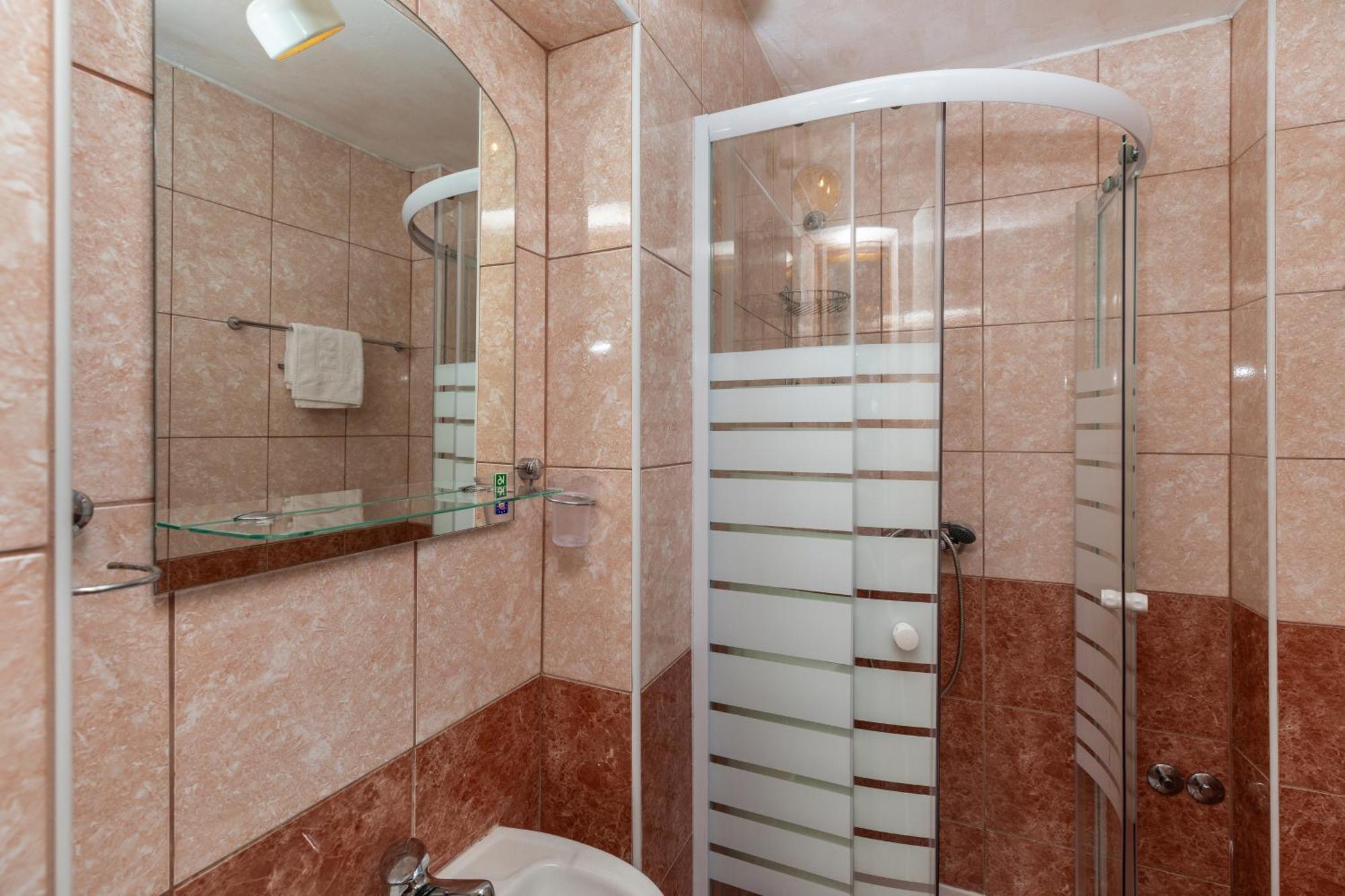 Family Friendly House With A Swimming Pool - 23571 * Makarska